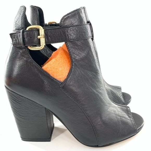 Chinese laundry ankle booties 5.5 36 Bizarre black leather buckle chunky boots - Picture 12 of 12